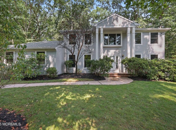 38 Pine Street, Lincroft, NJ 07738