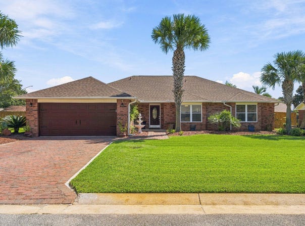 2088 Jessica Way, Navarre, FL 32566