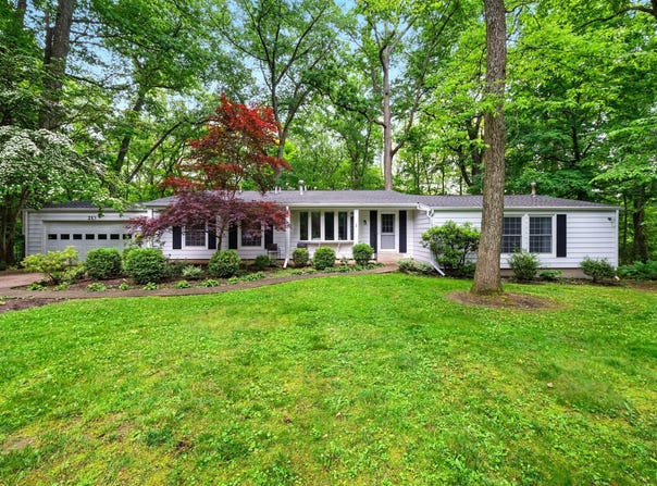 213 Kokosing Drive, Gambier, OH 43022