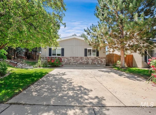 4591 S Trails End Ln, Boise, ID 83716
