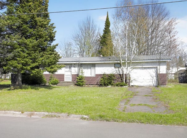47 Hemlock Street, White Pine, MI 49971