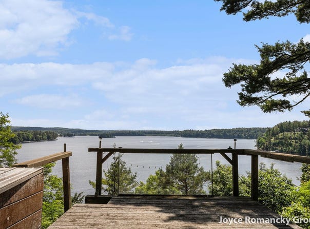 5752 E 52ND Street, Newaygo, MI 49337