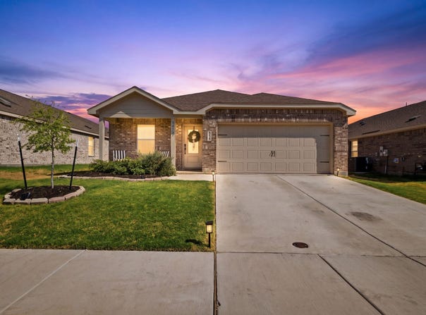 14137 Golden Bridge Drive, Pilot Point, TX 76258