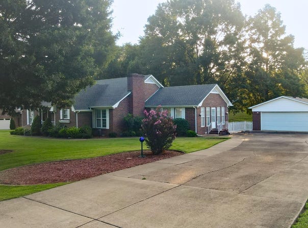 99 Bunny Lane, Martin, TN 38237