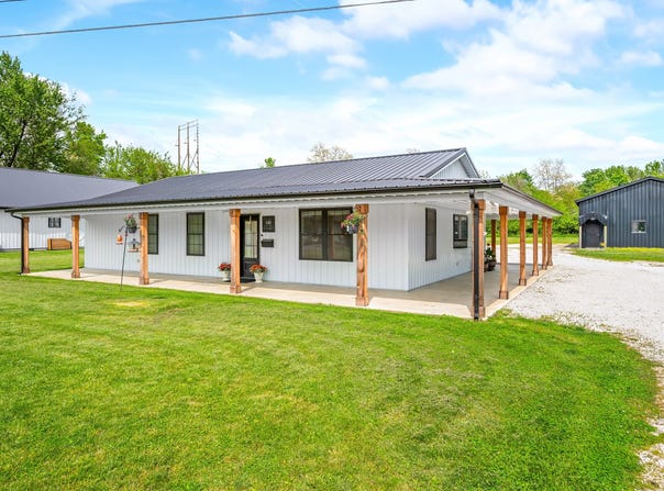 141 W 10th Street, Seymour, IN 47274