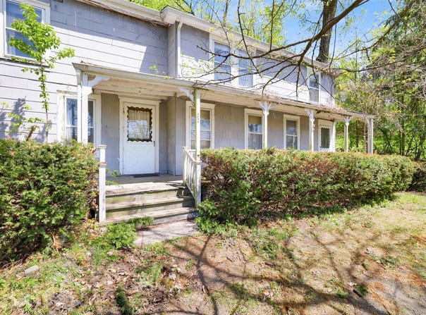 22 Milton Turnpike, Milton, NY 12547