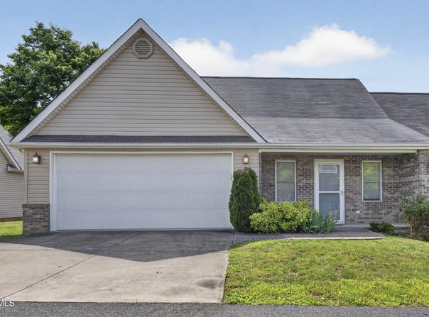 527 Redstone Drive, Bristol, TN 37620