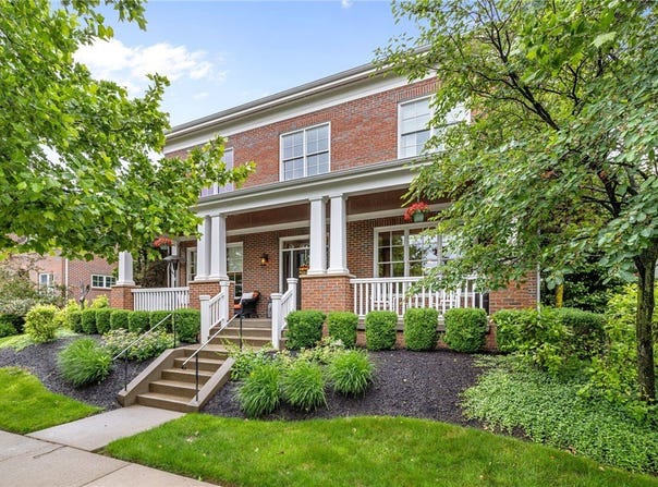 1575 Parkview Blvd, Squirrel Hill, PA 15217