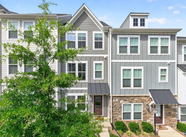 4144 DAUPHIN DR, CHARLOTTESVILLE, VA 22902