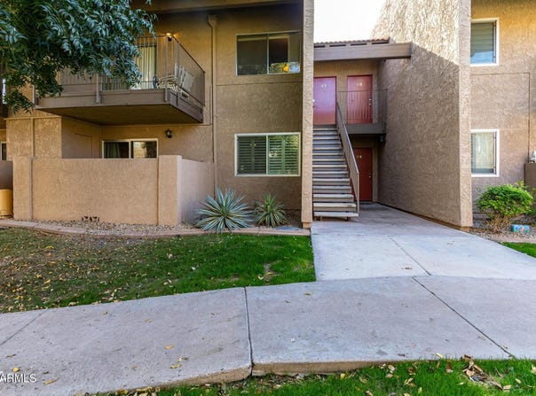 5525 E Thomas Road, Phoenix, AZ 85018