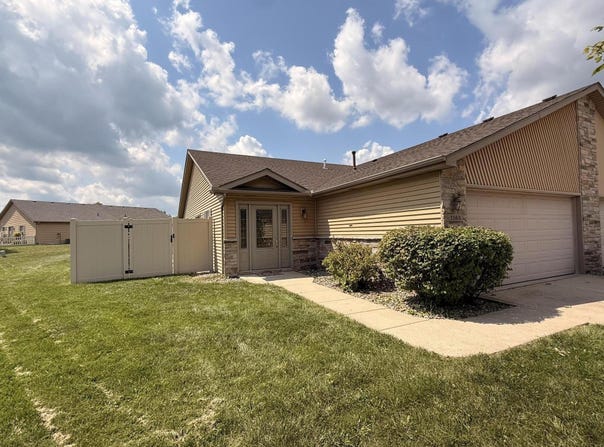 1165 W 86th Place, Merrillville, IN 46410