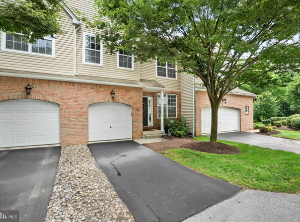 263 E HILLCREST AVENUE, WEST GROVE, PA 19390