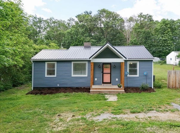2207 EAST SIDE HWY, Crimora, VA 24431
