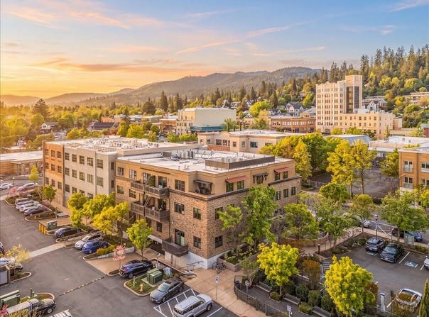 175 Lithia Way, Ashland, OR 97520