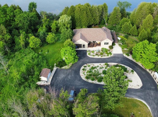 658 N Forest Dr, Forestville, WI 54213
