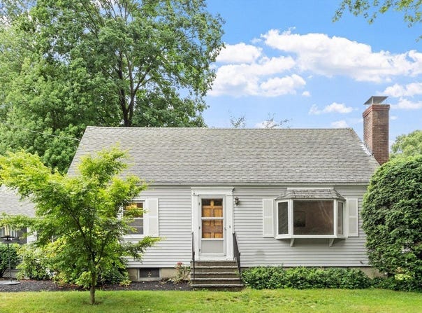 12 Hunt Rd, Bedford, MA 01730