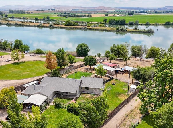 27499 Pioneer Ln, Parma, ID 83660
