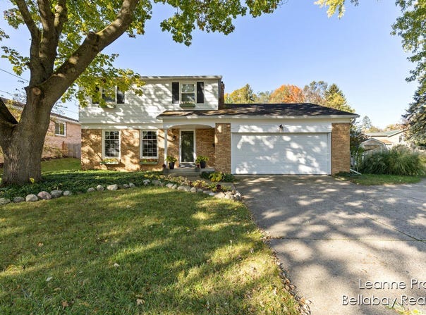 1212 N Hanover Street, Hastings, MI 49058