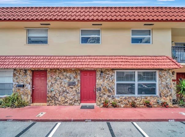 4165 SW 66th Way, Davie, FL 33314