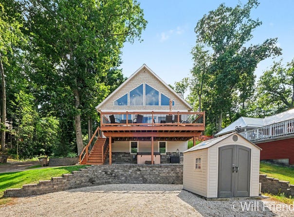 12375 Woodland Park Drive NE, Belding, MI 48809