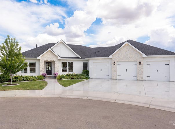 360 Syringa Springs Dr., Fruitland, ID 83619