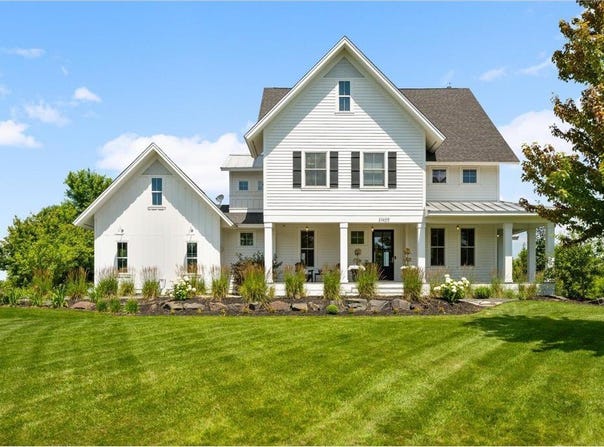 21405 Bitterbush Pass, Credit River, MN 55372