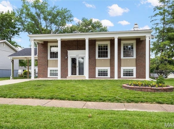 407 Palermo Drive, Ballwin, MO 63021