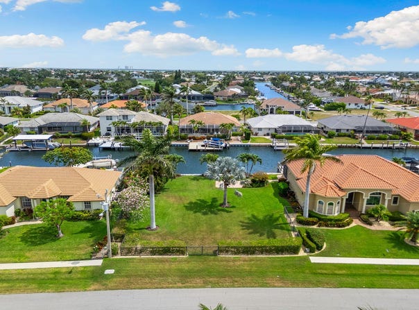 1540 KINGSTON Court, Marco Island, FL 34145