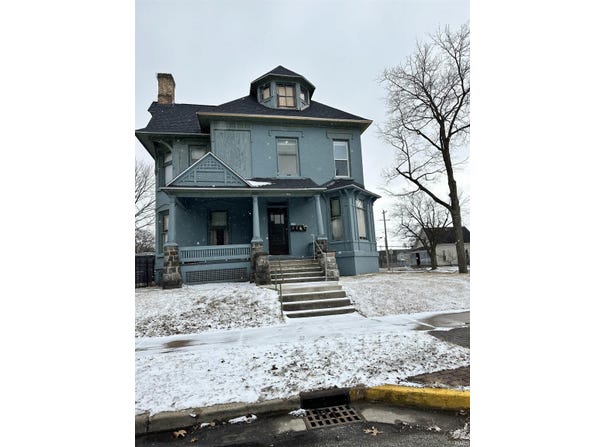 529 W Marion Street, Elkhart, IN 46516-2703