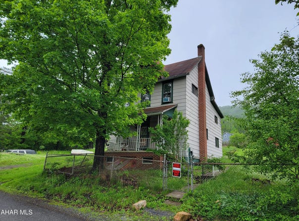 575 Thomastown Road, Tyrone, PA 16686