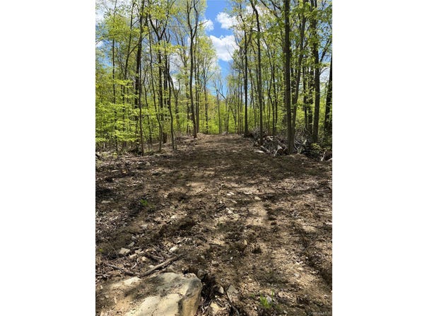 748 State Route 44 55, Highland, NY 12528
