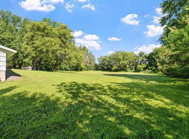 9030x W Staring Lane, Eden Prairie, MN 55347
