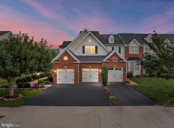 15438 PAINTERS COVE Way, HAYMARKET, VA 20169