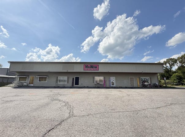 2111 Robert L Draper Way, Powderly, KY 42367
