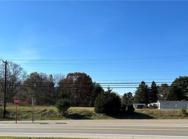 7796 Mottice Drive SE, Waynesburg, OH 44688