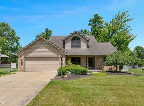230 Clingan Road, Struthers, OH 44471