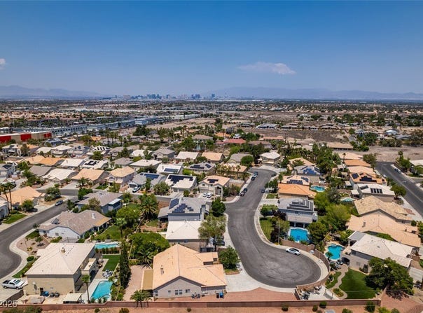 427 Rhythm Street, Henderson, NV 89074