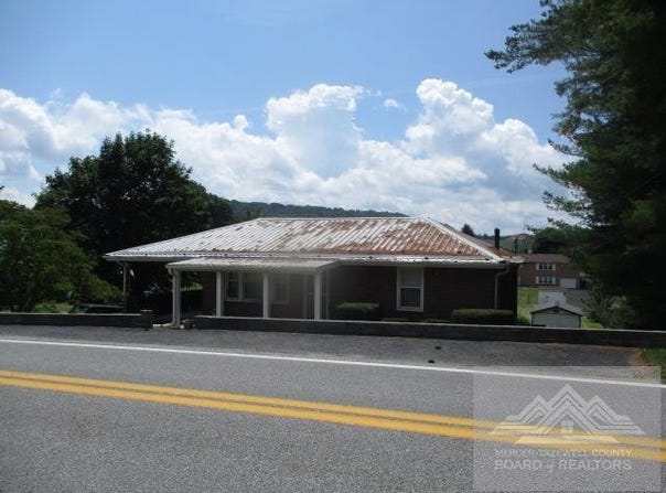 904 Old Oakvale Rd., PRINCETON, WV 24740