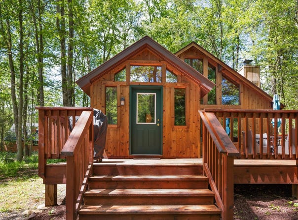 2107 Oak Road, Pocono Pines, PA 18350