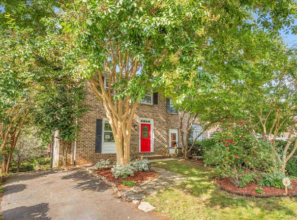 71 COURT PL, CHARLOTTESVILLE, VA 22901