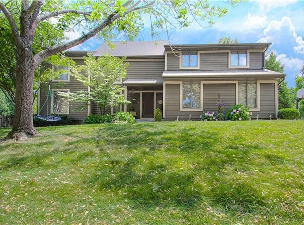 3305 W 121ST Terrace, Leawood, KS 66209