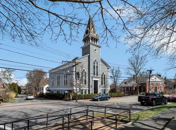 143 Main Street, Sandwich, MA 02563