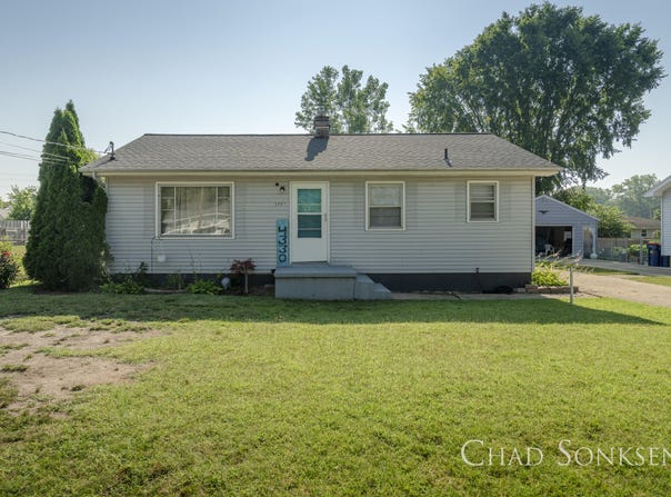 4330 Stuart Avenue SE, Grand Rapids, MI 49508