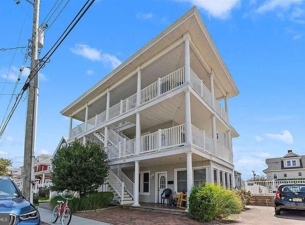 122 W WISTERIA ROAD, WILDWOOD, NJ 08260