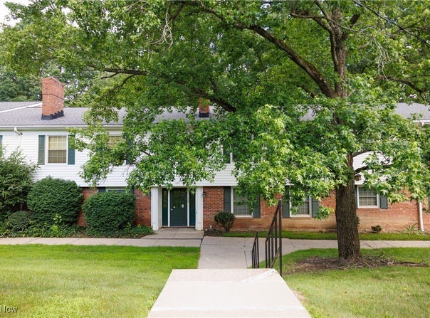 7025 Carriage Hill Drive unit: 102, Brecksville, OH 44141