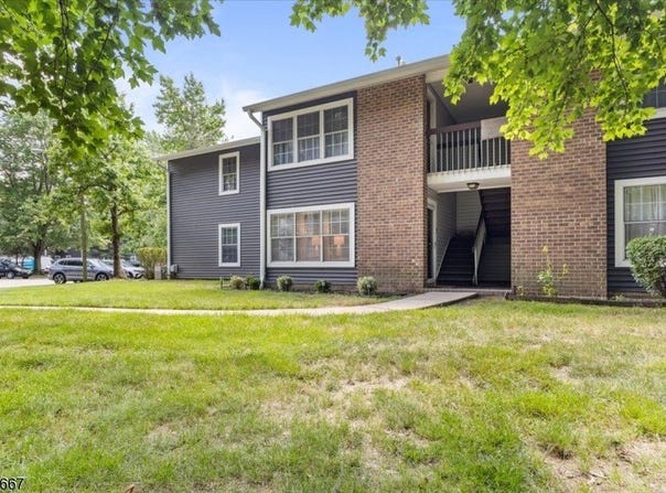 63 Pennsylvania Way, North Brunswick Twp., NJ 08902-3511