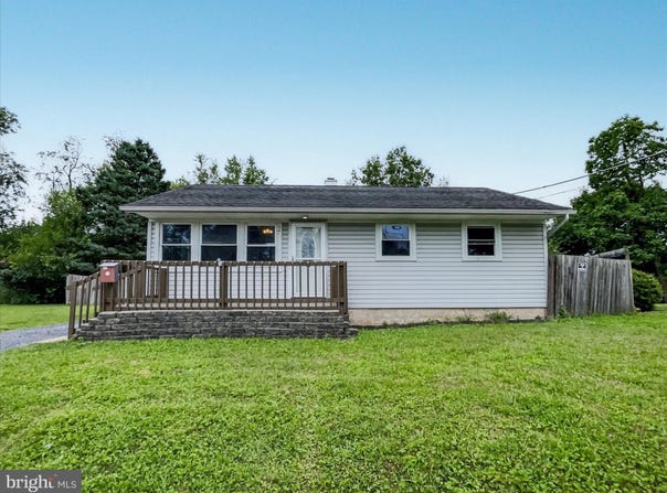 841 SCENERY PLACE, HARRISBURG, PA 17109