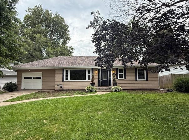 2614 Clay Street, St Joseph, MO 64501