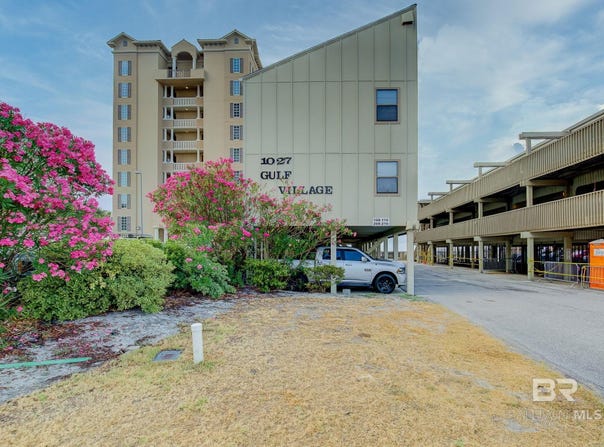 1027 W Beach Boulevard, Gulf Shores, AL 36542
