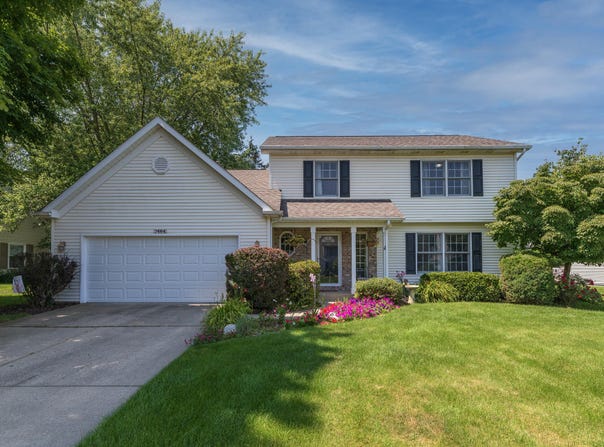 7464 Saint George Circle, Portage, MI 49024